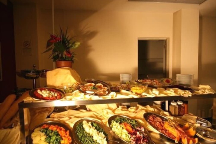 Dining Photos