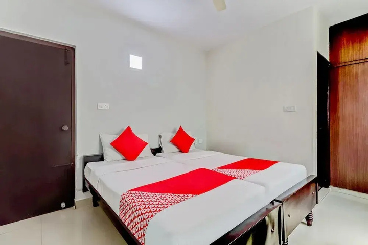 Room 3 of 17