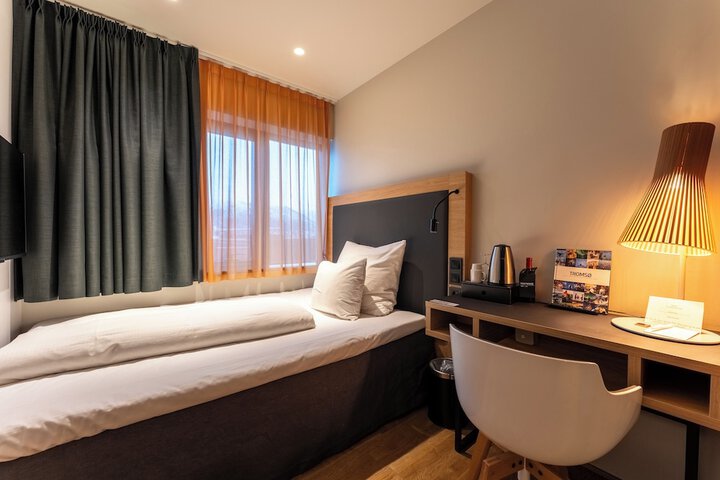 Room 25 of 67