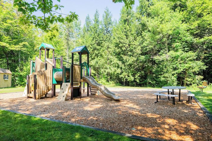 Childrens Activities 297 of 313