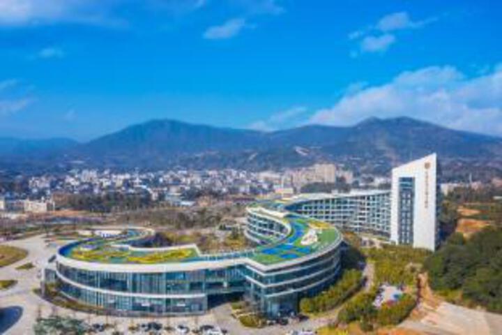 Wenzhou Taishun Yilian Grand New Century Resort Hotel