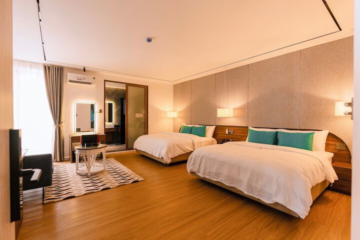 Room 19 of 74