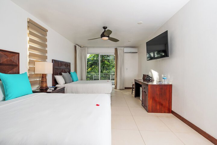 Room 40 of 270