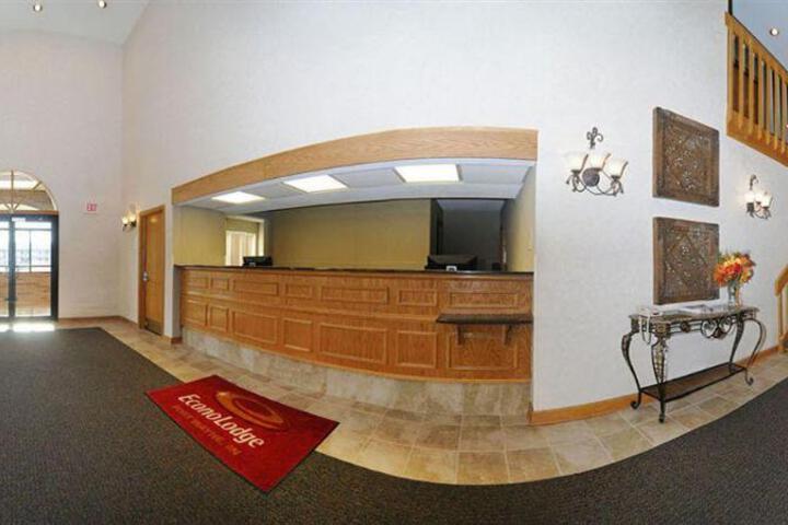 FairBridge Inn & Suites Fort Wayne