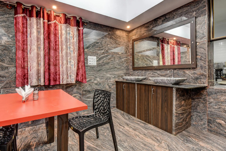 J J Global Residency by OYO Rooms