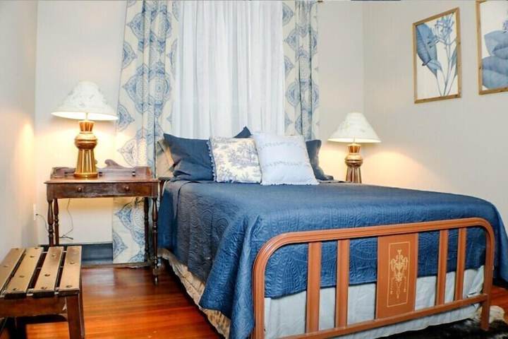 Room 6 of 29