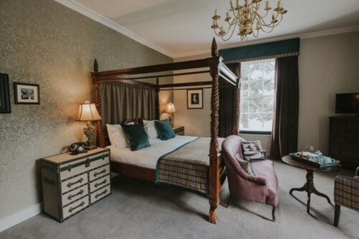 Room 8 of 62