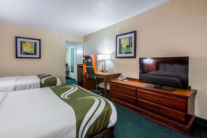 Double Bed Accessible (4 of 18)