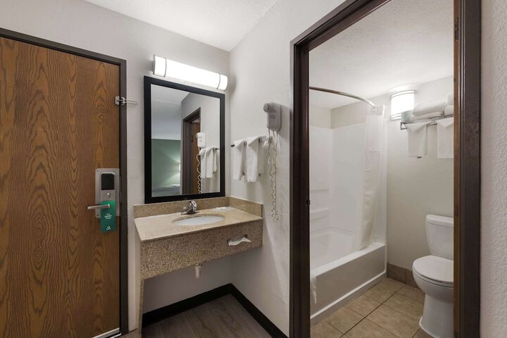 Room 29 of 51