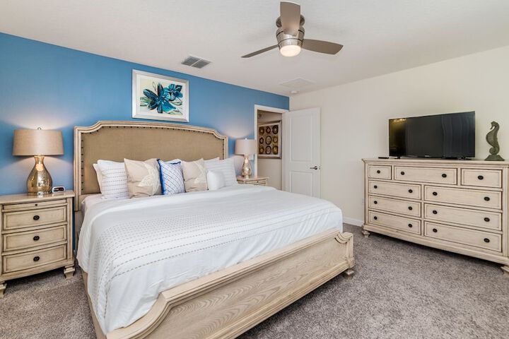 Room 7 of 24