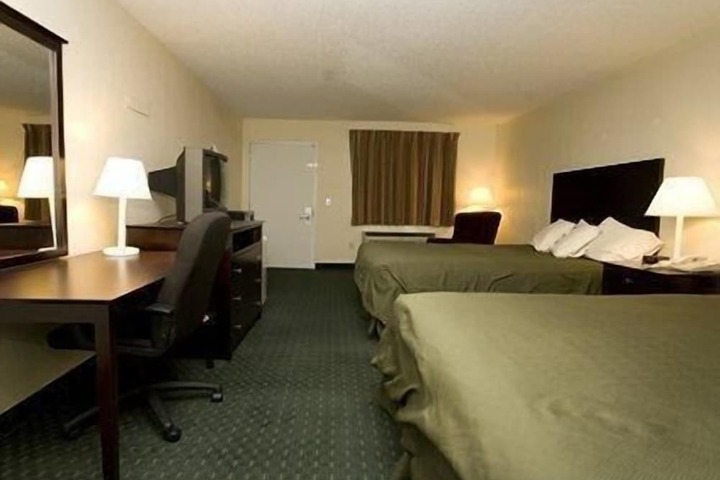 Room 10 of 36