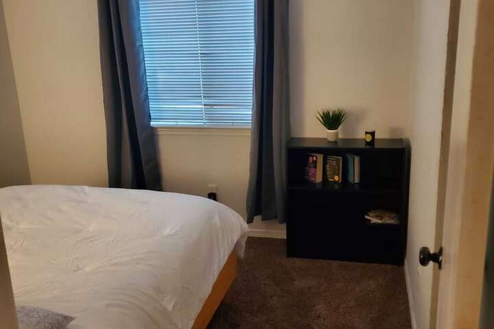Room 6 of 14