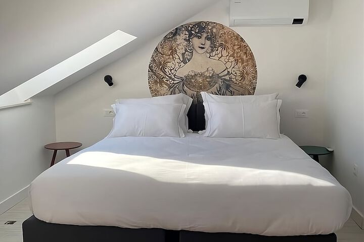 Room 4 of 44