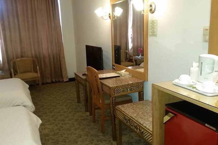 Room 20 of 34