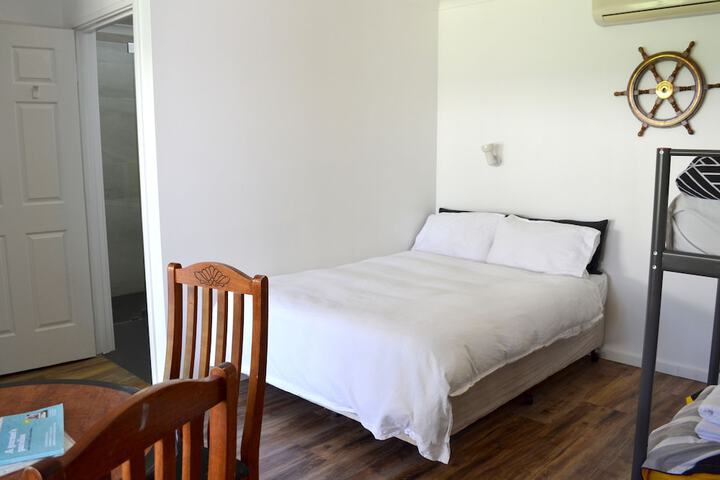Room 26 of 65