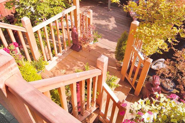 Terrace/Patio 1 of 6
