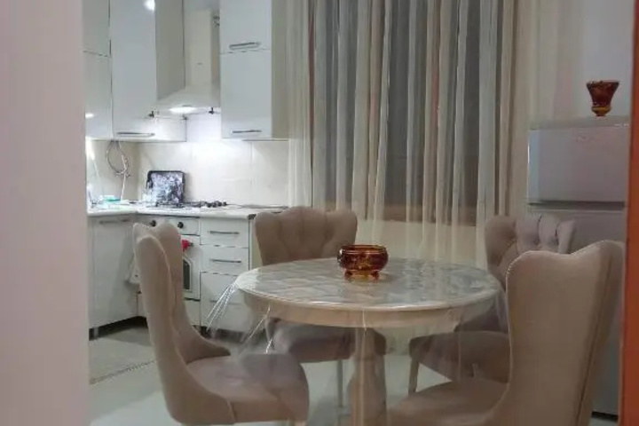 Room 3 of 9