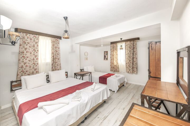 Room 4 of 59