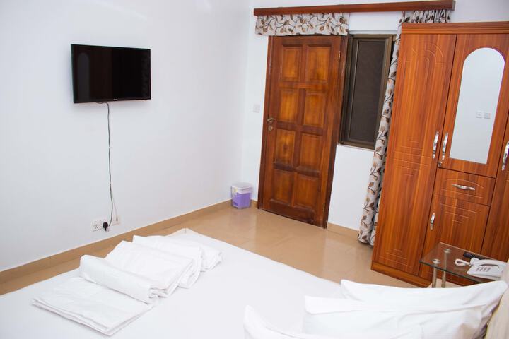 Room 13 of 60