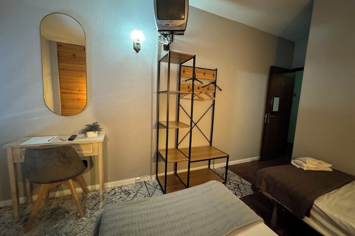Room 11 of 39