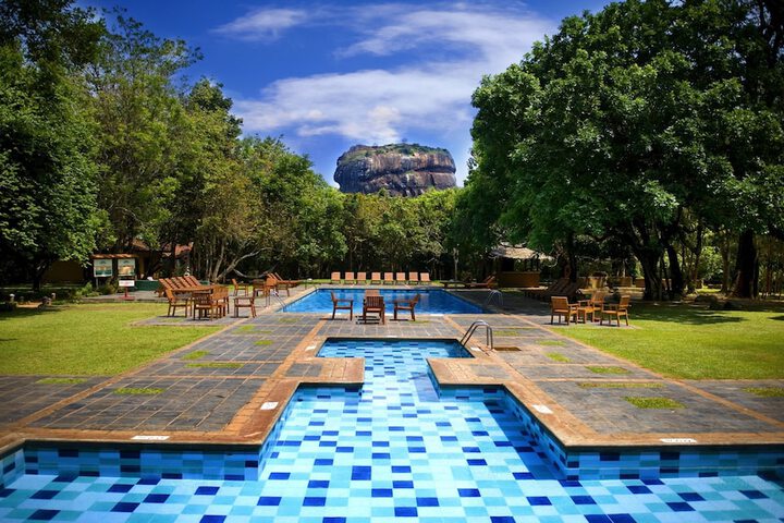 Pools & Facilities