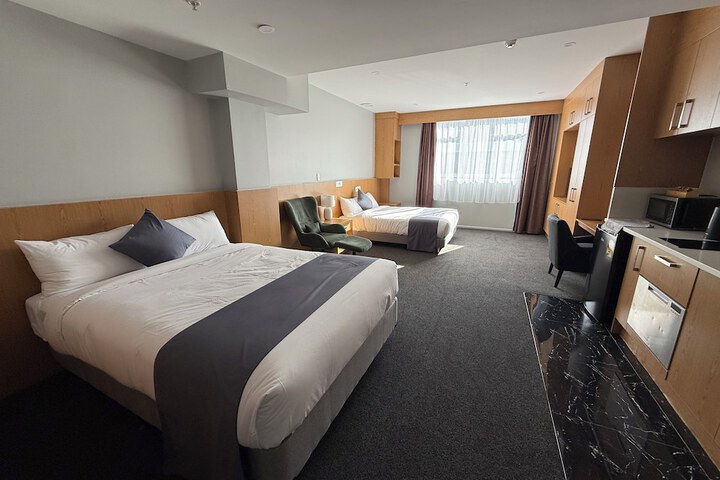 Room 8 of 19
