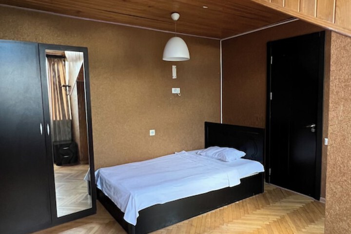 Room 30 of 50