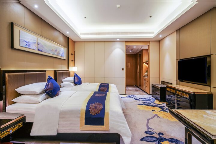 Room 5 of 23