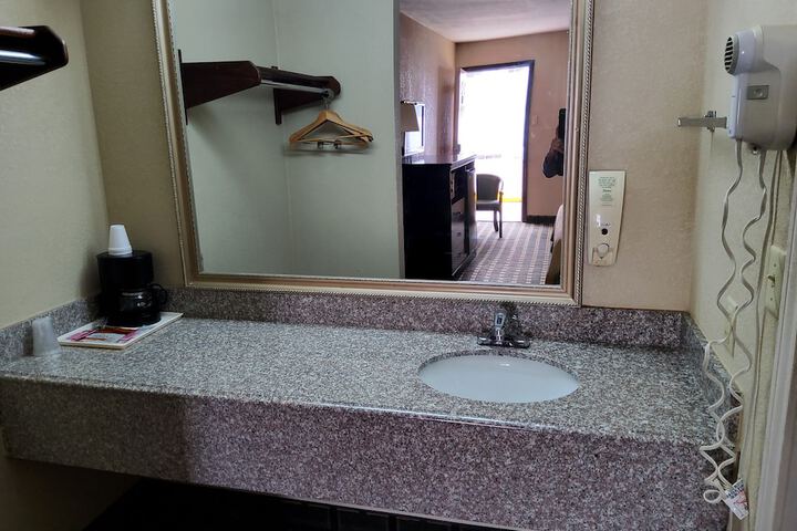 Comfort Double Room (7 of 8)