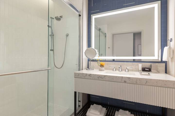 Bathroom shower