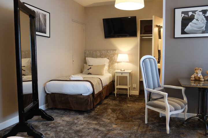 Room 21 of 82