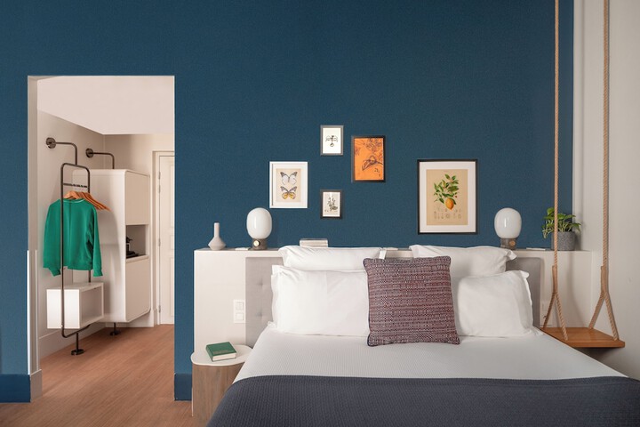 Room 25 of 65