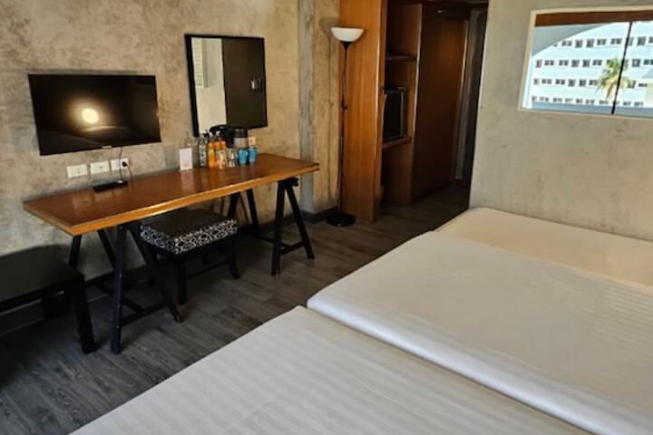 Room 26 of 110
