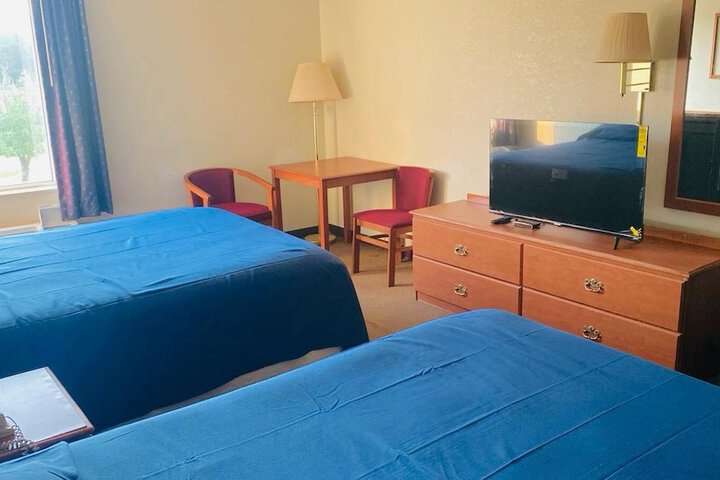 Room 3 of 9