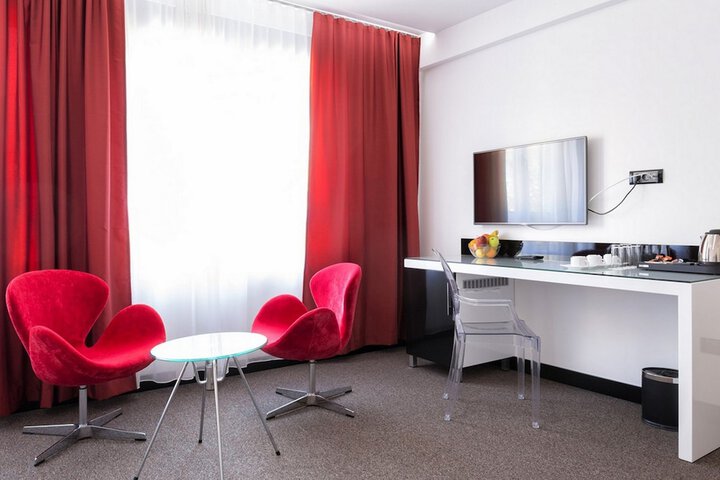 Room 98 of 267