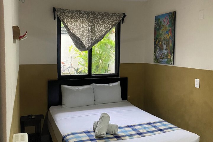 Room 4 of 13