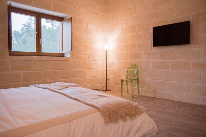 Room 4 of 46