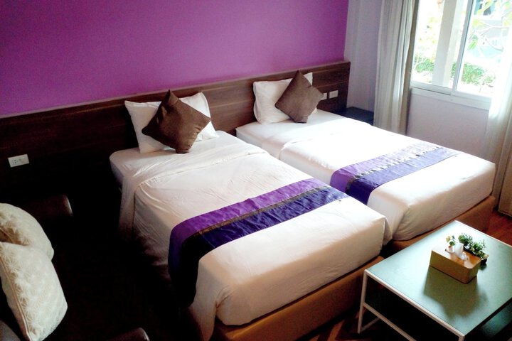 Room 5 of 137