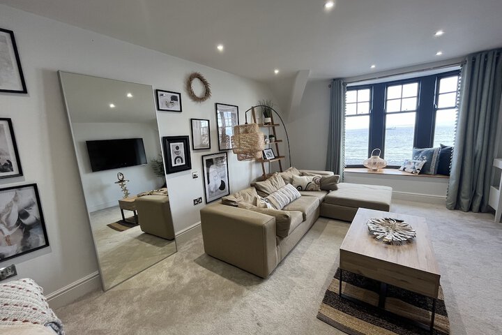 Room 169 of 283