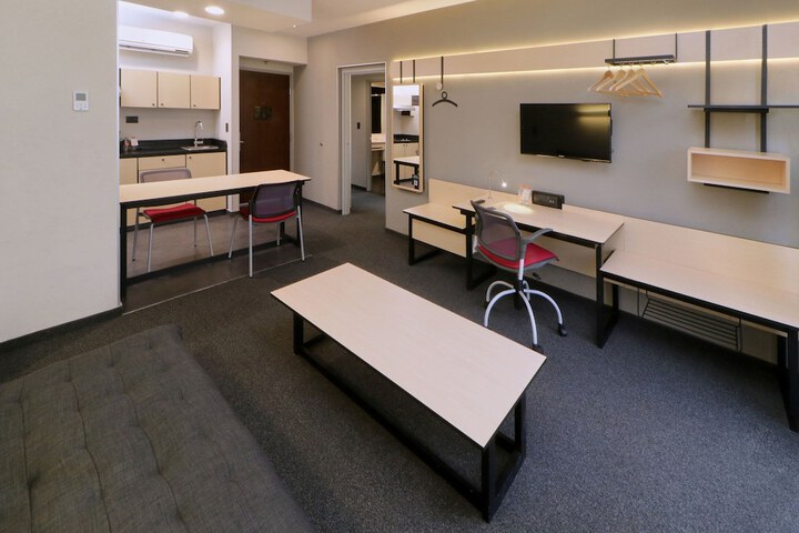 Room 10 of 45