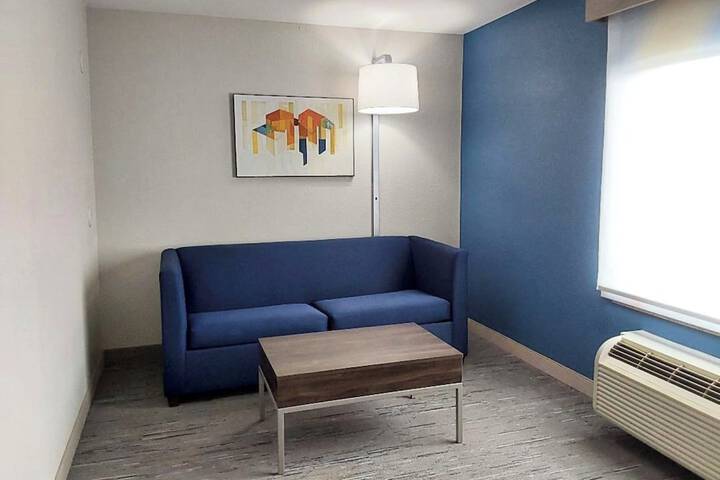 Room 19 of 46