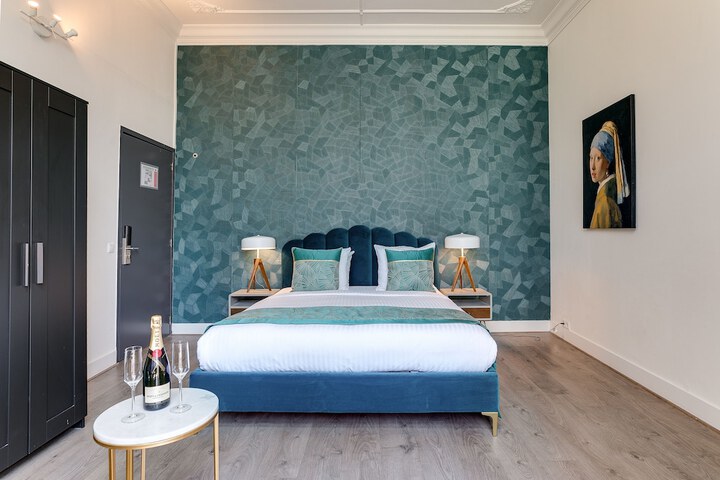 Room 41 of 85
