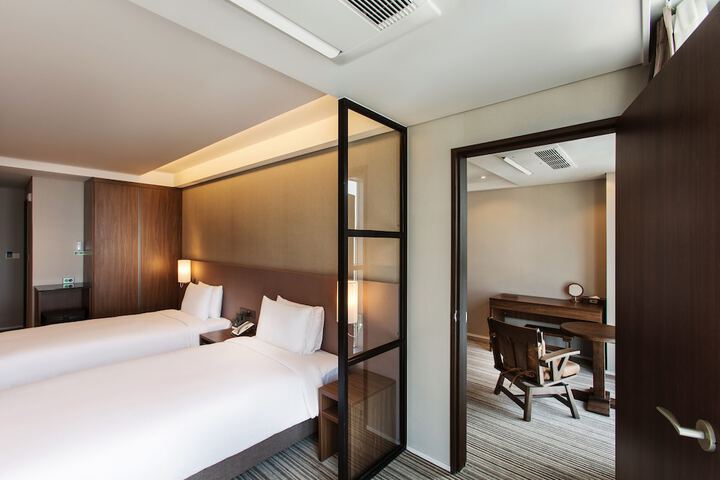 Room 15 of 55