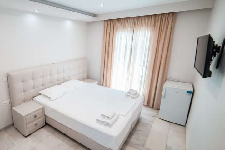 Room 18 of 32
