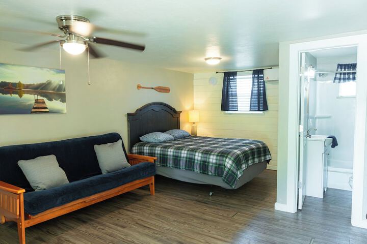 Room 260 of 917