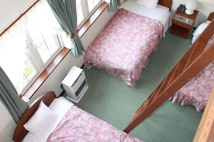 Room 3 of 21