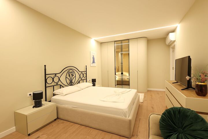 Room 21 of 169