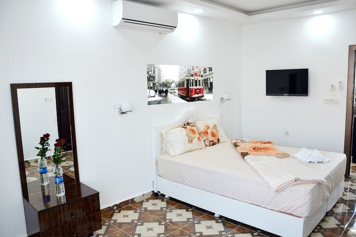 Room 18 of 35