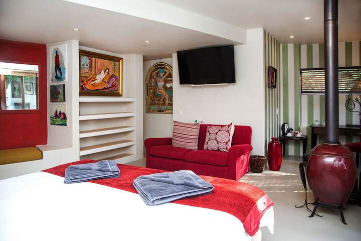 Lounge 35 of 50