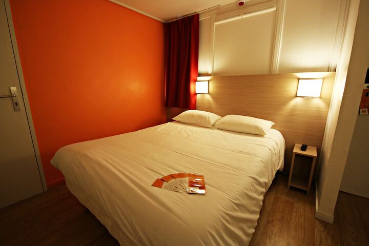Room 11 of 23